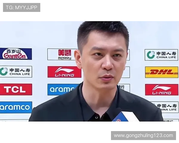 杨鸣反思上半场点赞两新星回怼