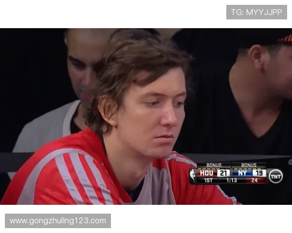 宋翔曝曾凡博腰伤复发归期未定